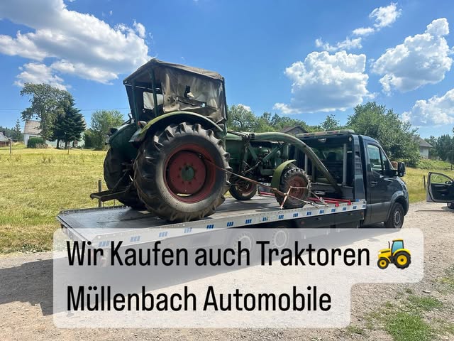 Plateauwagen bei einer Fahrzeugbergung